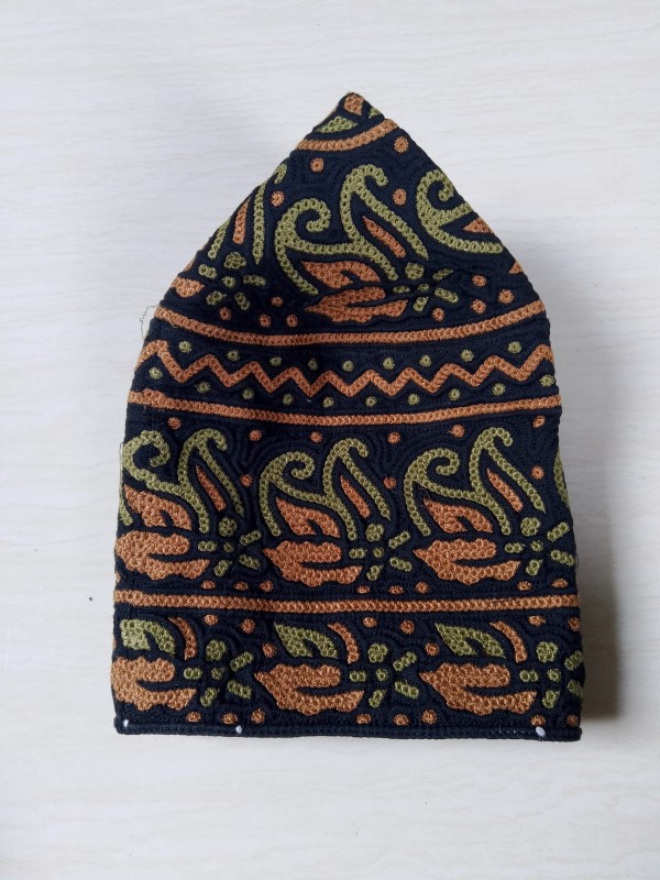 Bulk Muslim Prayer Caps. Omnai Barkati Style Block Fabric Wholesale
