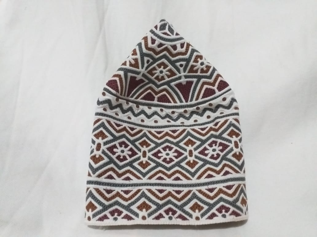 Modern Twist on Tradition: Computer Embroidery Omani Kumma Cap