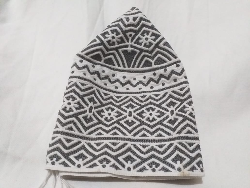 Authentic Craftsmanship in Computer Embroidered Omani Kumma Cap
