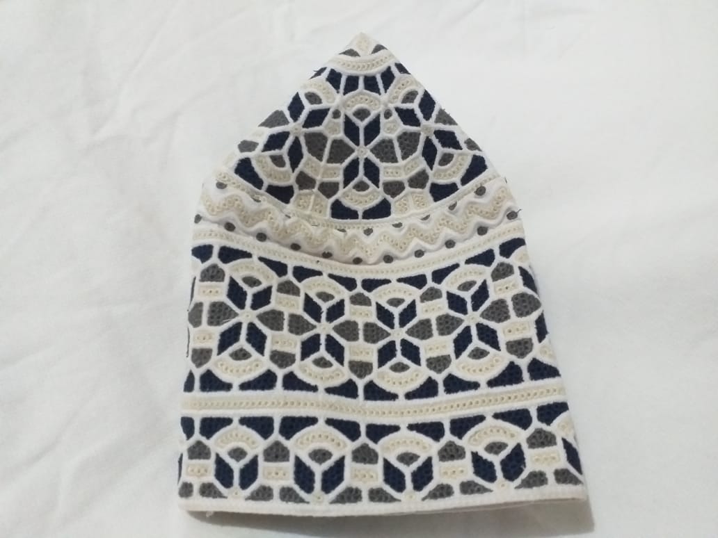 Tech-Tailored Omani Kumma Cap with Classic Patterns
