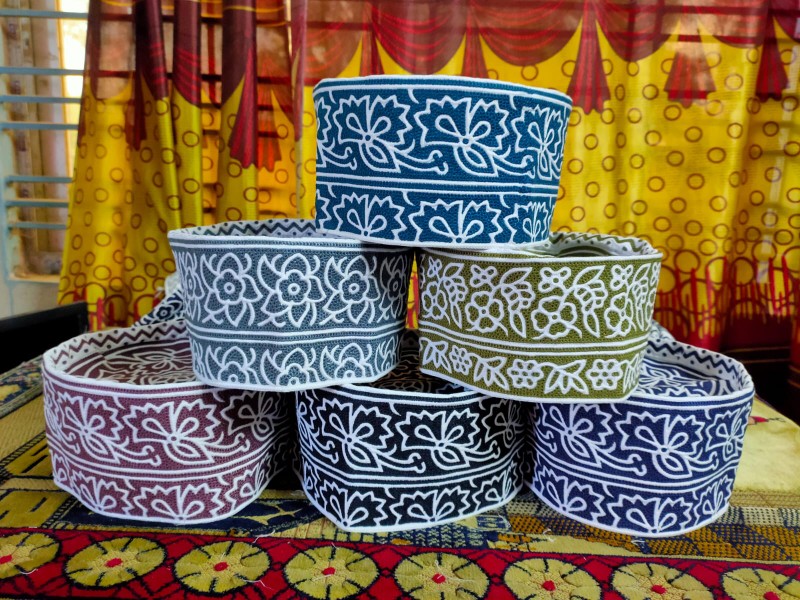 Export-Quality Omani Computer Cap Topi Kumma for Global Market