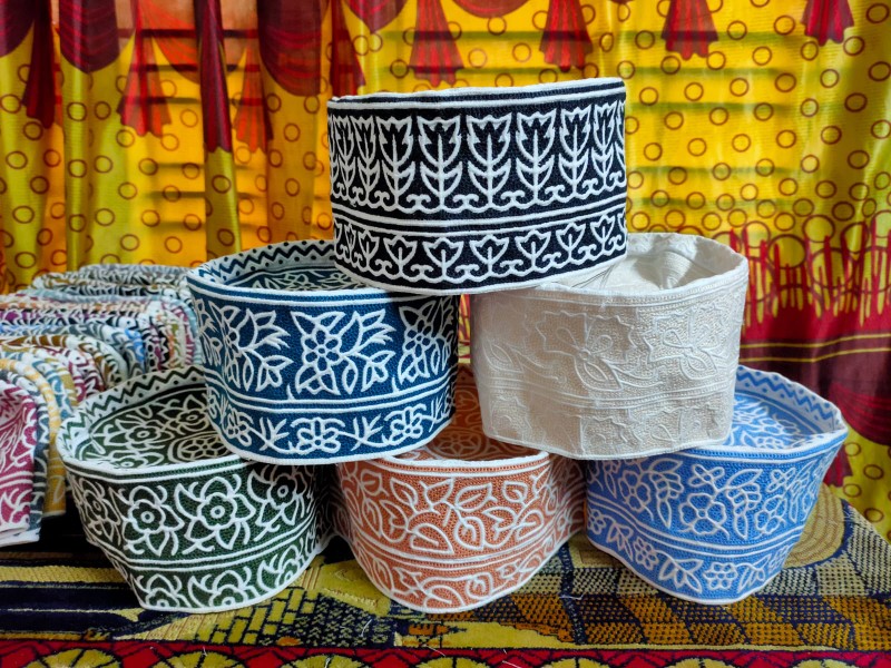 Classic Omani Computer Cap Topi Kumma for Everyday Comfort