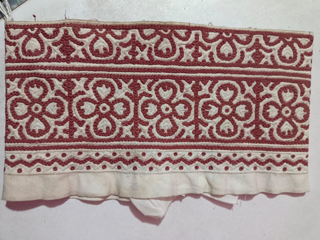 Handmade Authentic Omani Kumma Crafts