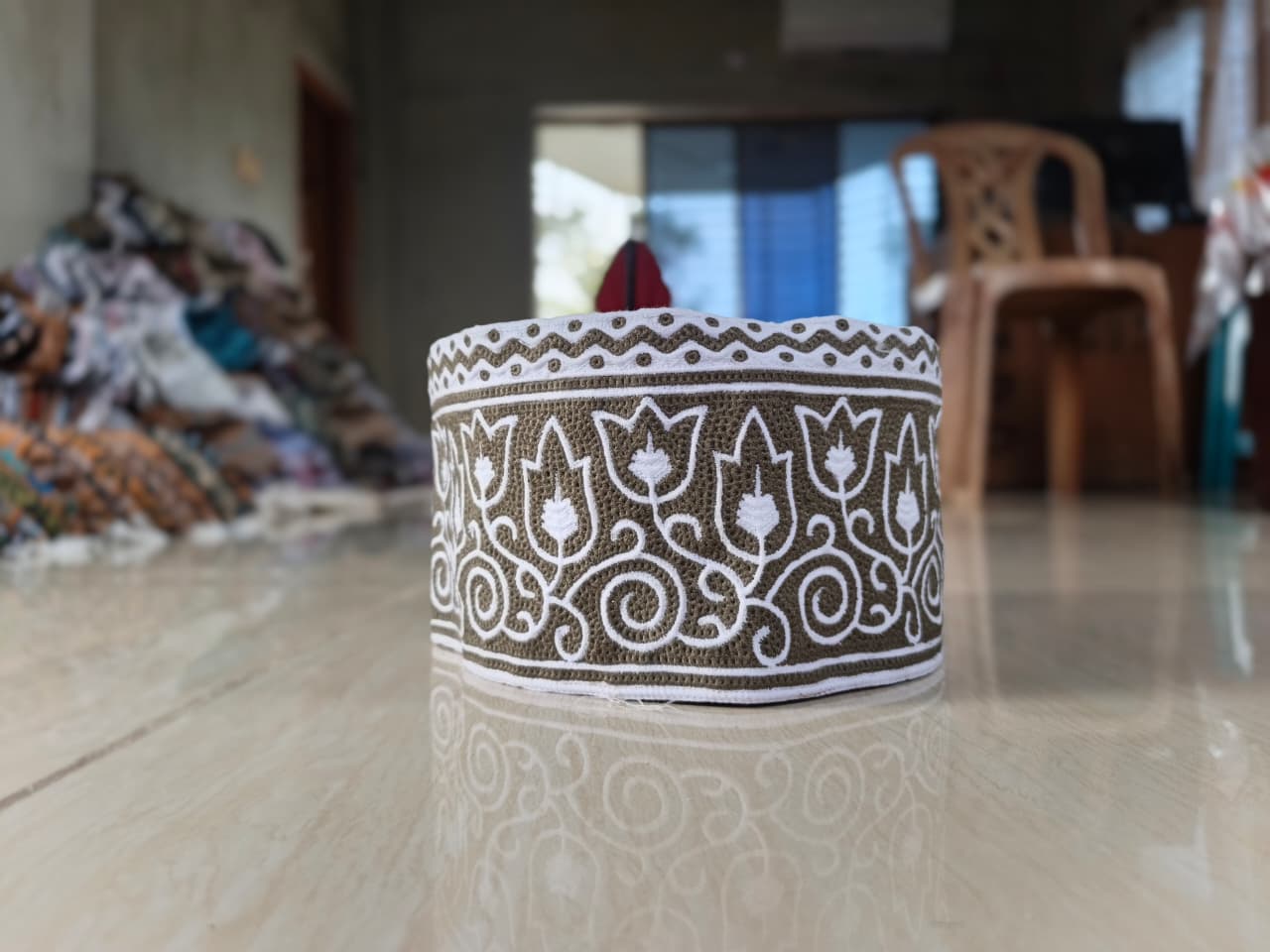 Luxury White Embroidered Omani Cap
