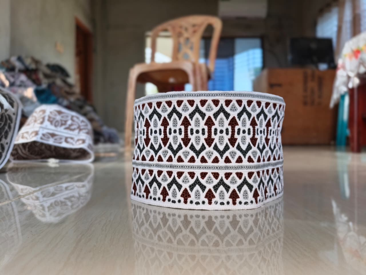 Elegant White Arabic Kufi Cap