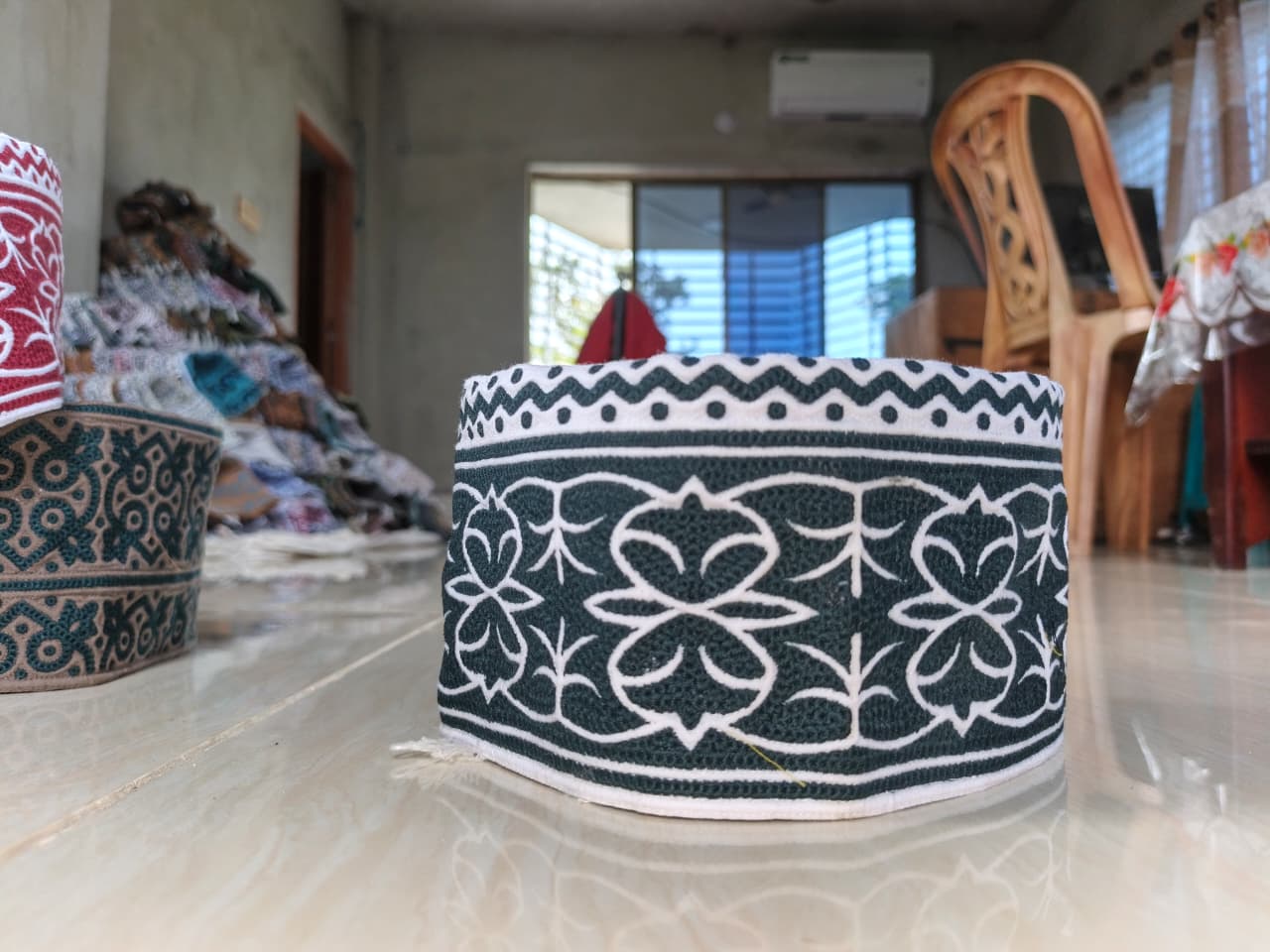 Finest White Omani Cap