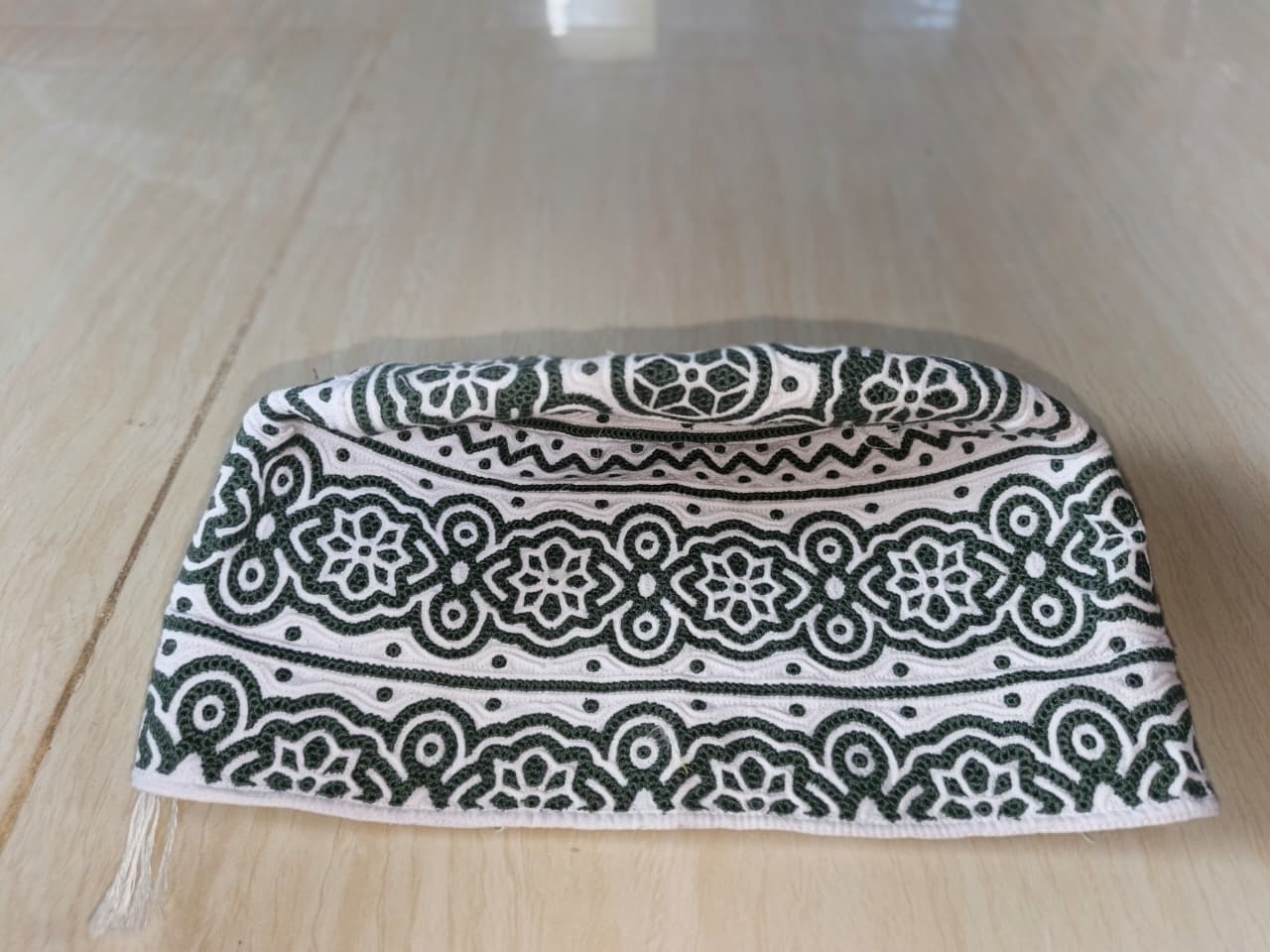 White Islamic Prayer Hats Wholesale