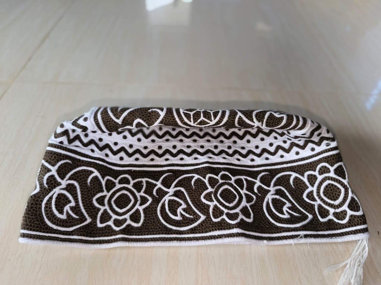 Traditional White Omani Prayer Cap with Premium Stitching