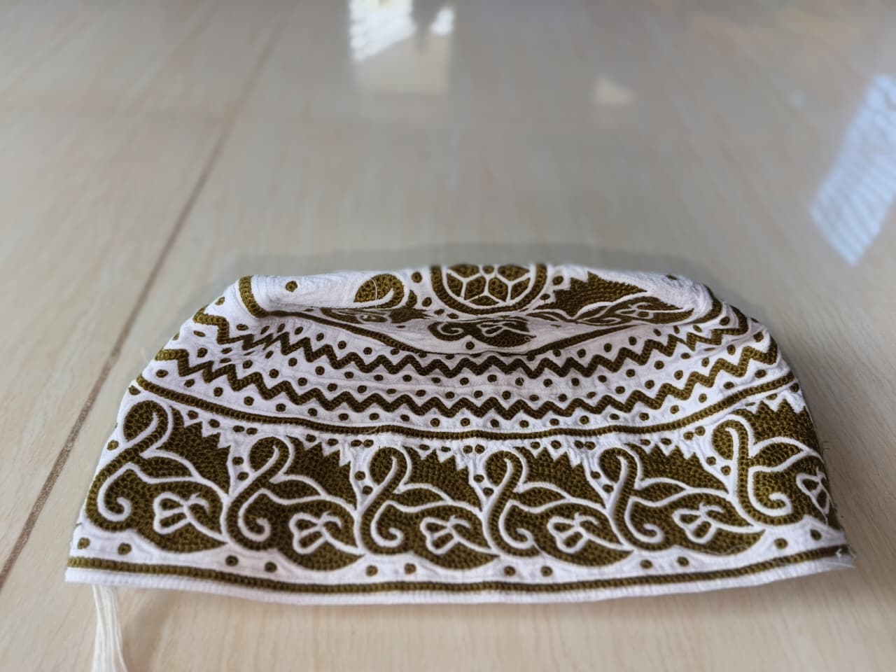 High-Quality White Omani Muslim Cap Collection