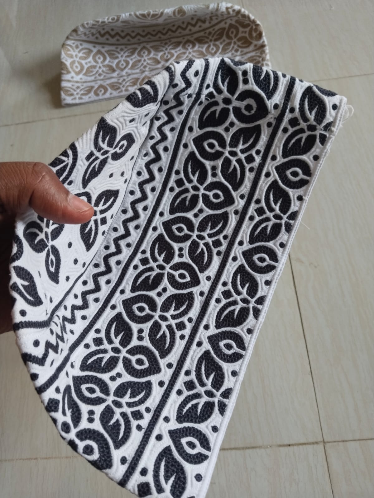 Luxury White Omani Prayer Cap with Soft Cotton Comfort