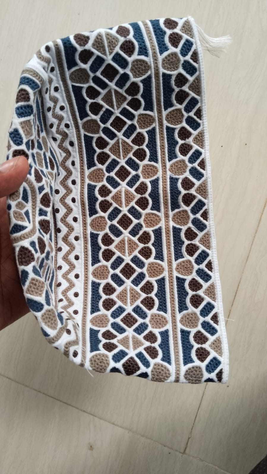 Premium White Omani Prayer Cap with Traditional Arab Design