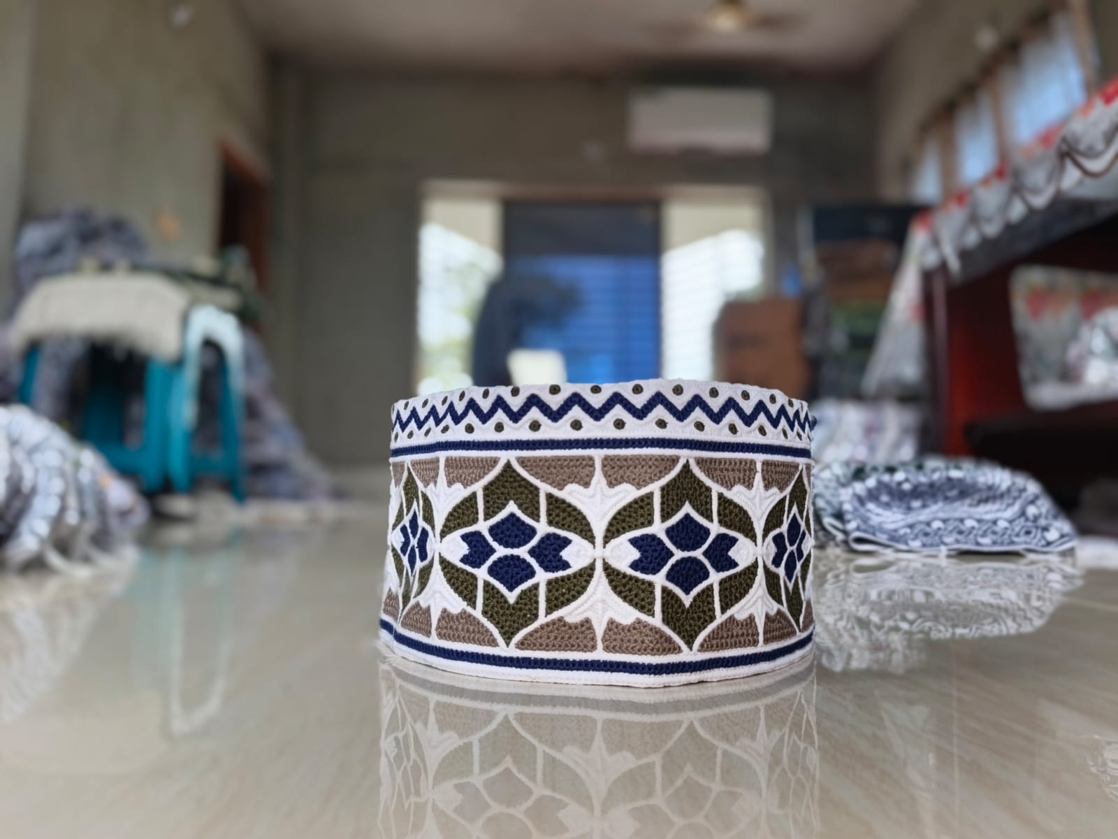 Classic White New Omani Computer Kumma