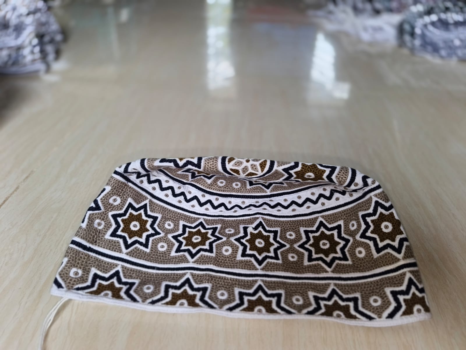 Traditional New Omani Kumma for Men