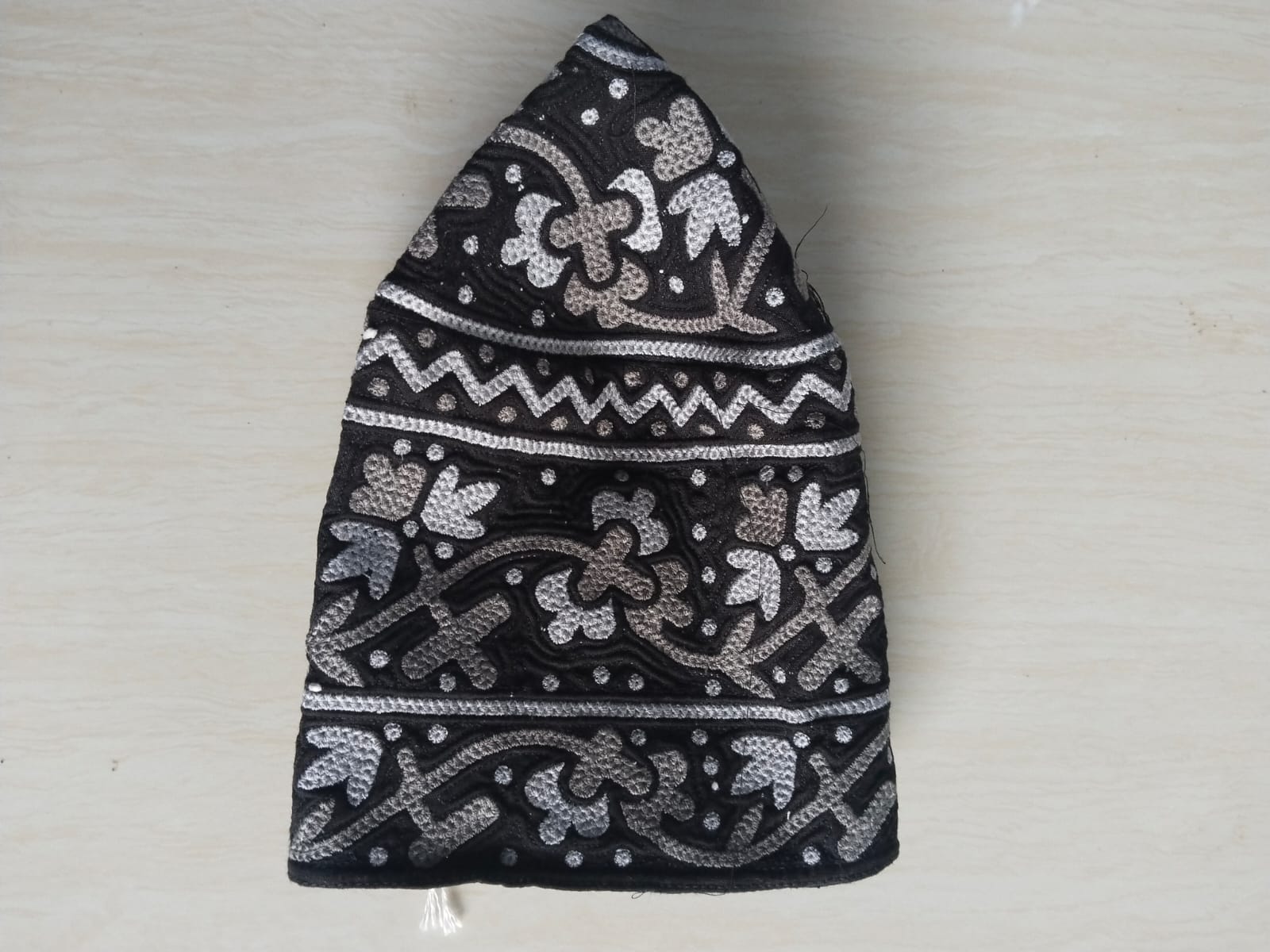 Elegant Omani Muslim Cap Bulk Wholesale