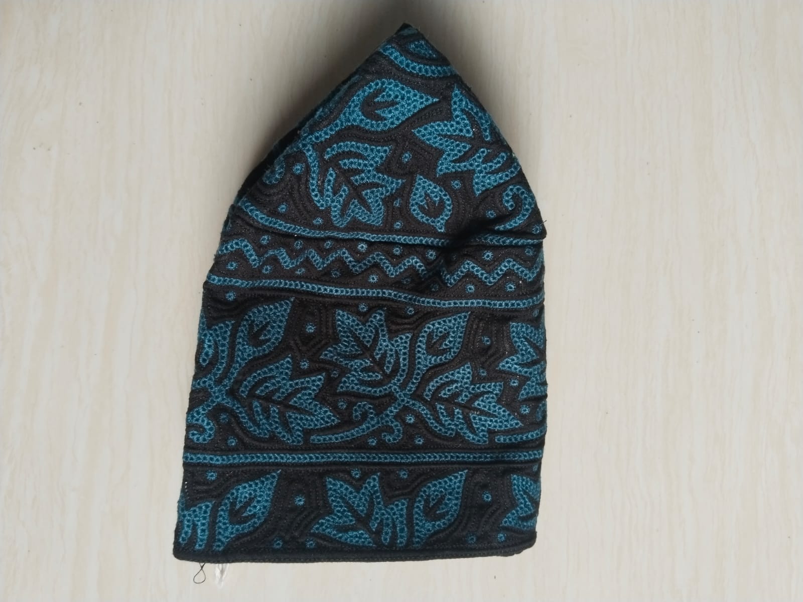 Elegant Embroidered Omani Cap