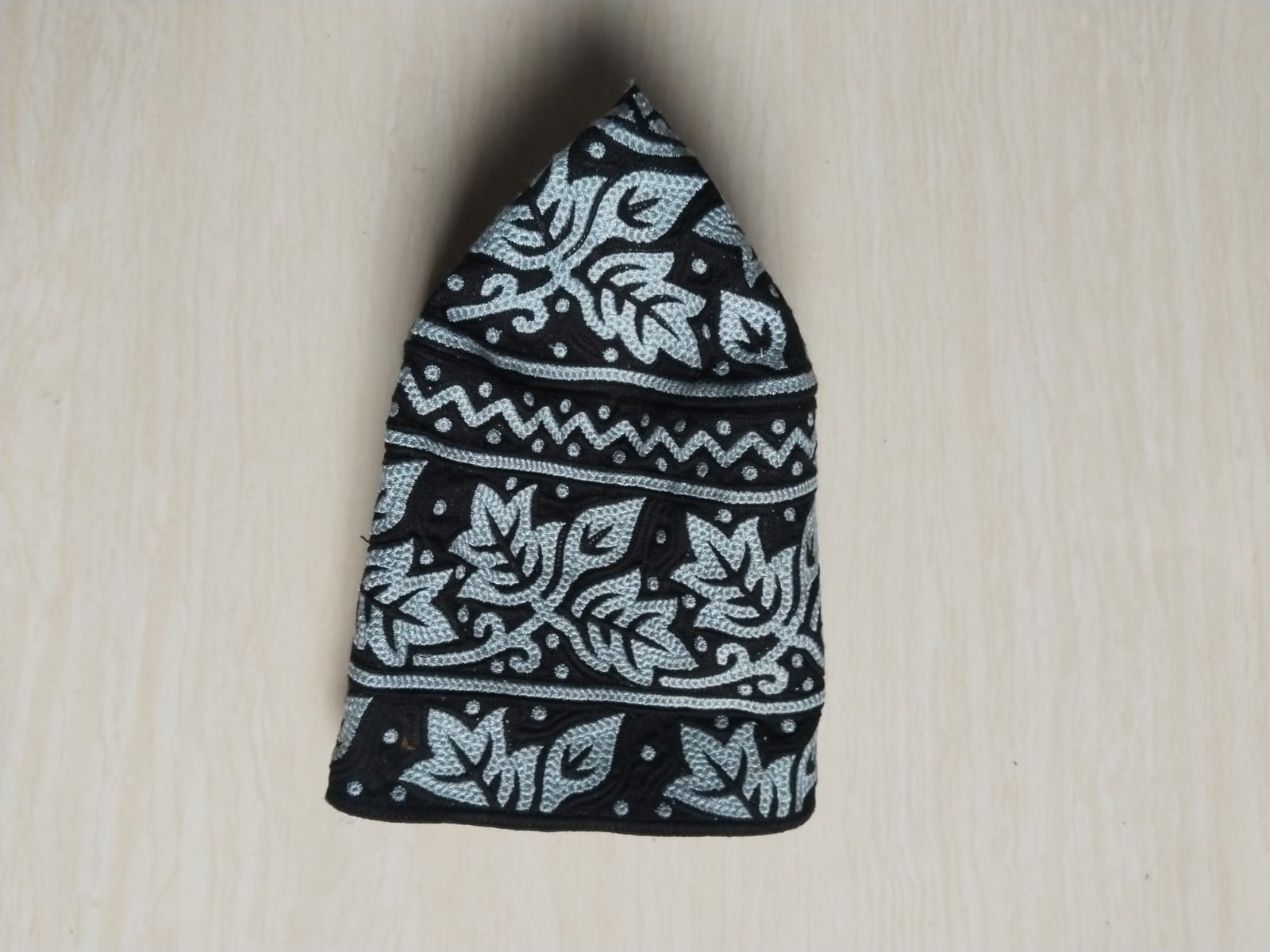 Wholesale Embroidered Omani Kumma