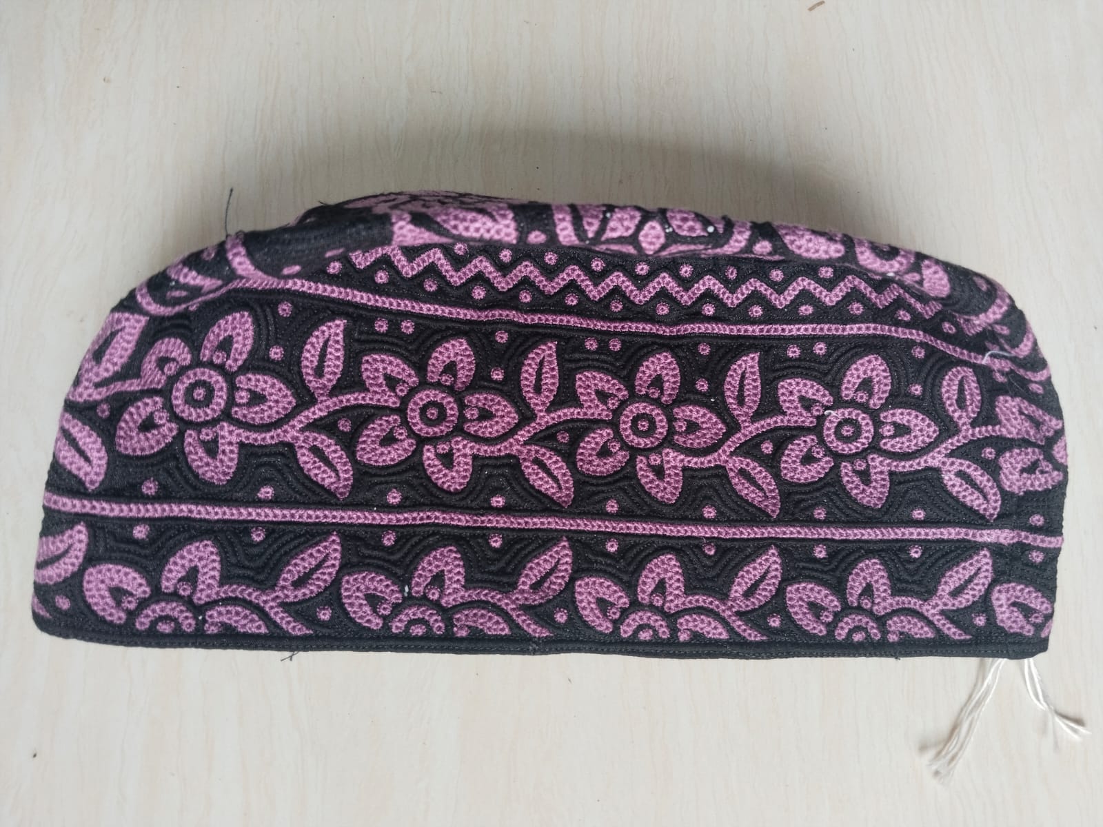 Black Omani Prayer Cap Wholesale – Traditional Muslim Kumma