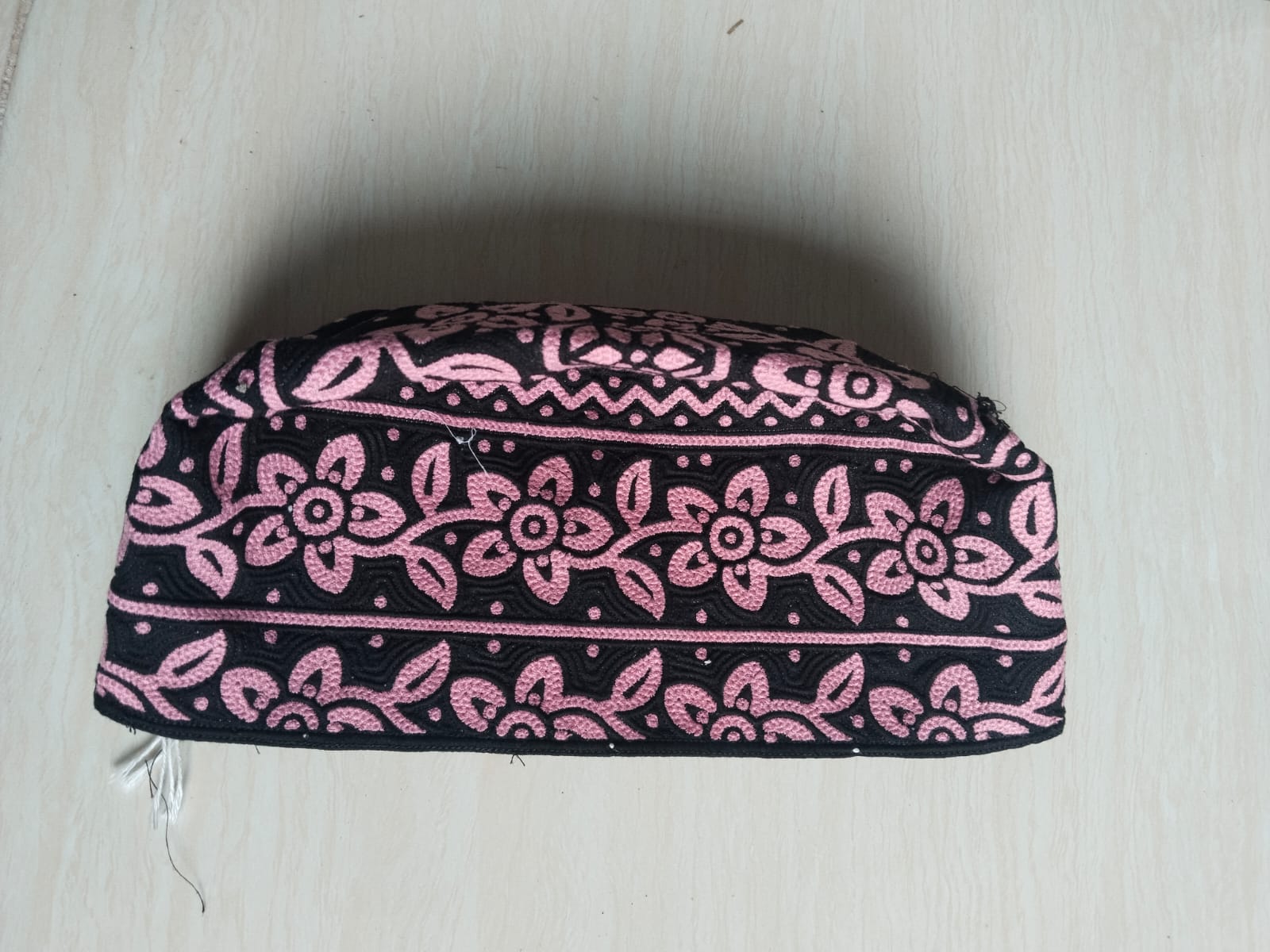 Black Omani Cap for Wholesale Buyers – Premium Kumma Collection